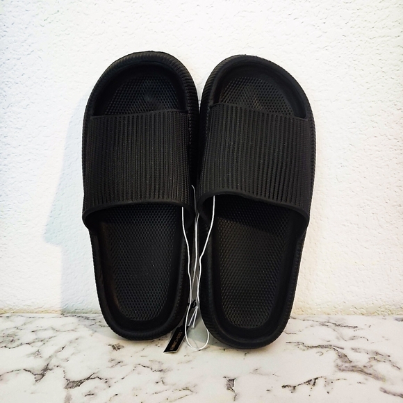Womens Coco + Carmen Black Slides Comfortable Size 9-10 - Picture 1 of 4